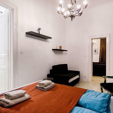 Kz5 Apartment In Kazinczy Street ブダペスト エクステリア 写真
