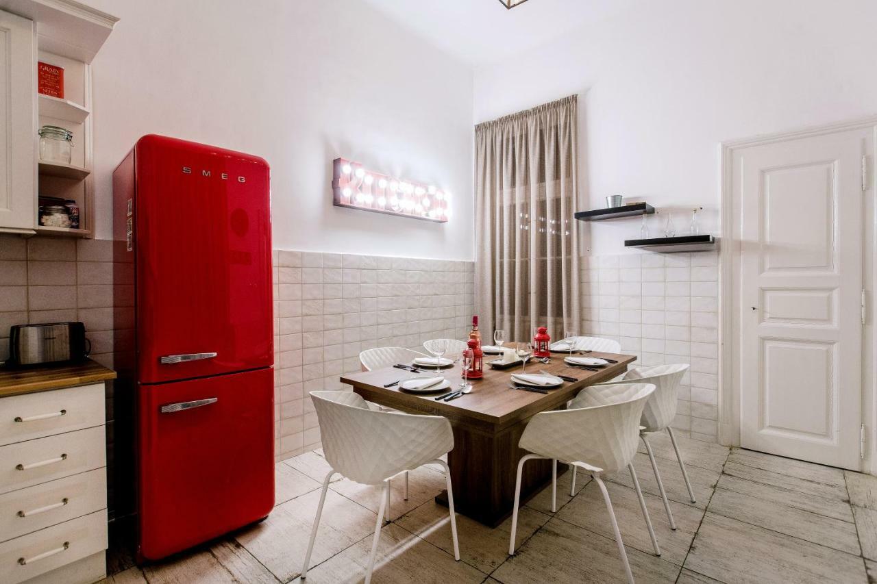 Kz5 Apartment In Kazinczy Street ブダペスト エクステリア 写真